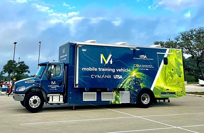 Mobile-training-vehicle-lg